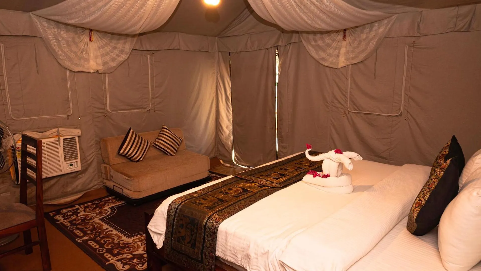 ***** Resort Om Vilas Benares, Varanasi India