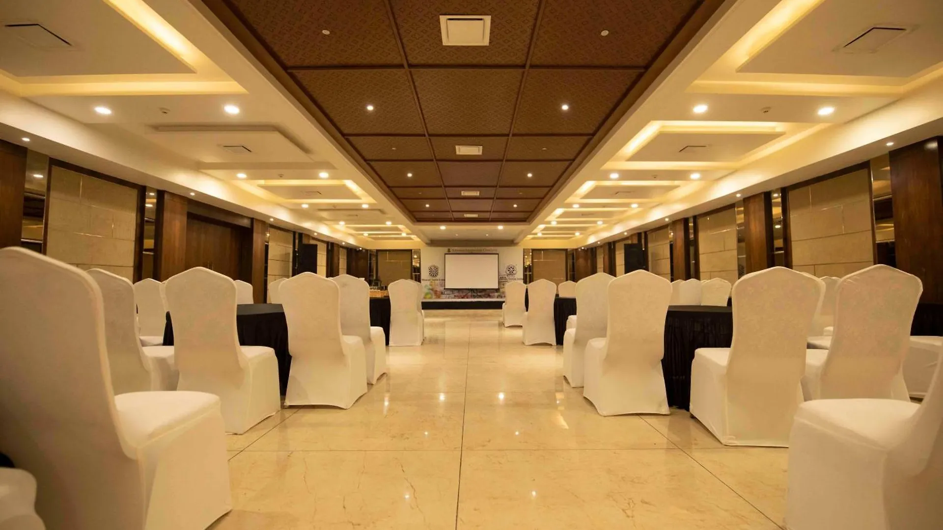 ***** Resort Om Vilas Benares, Varanasi India